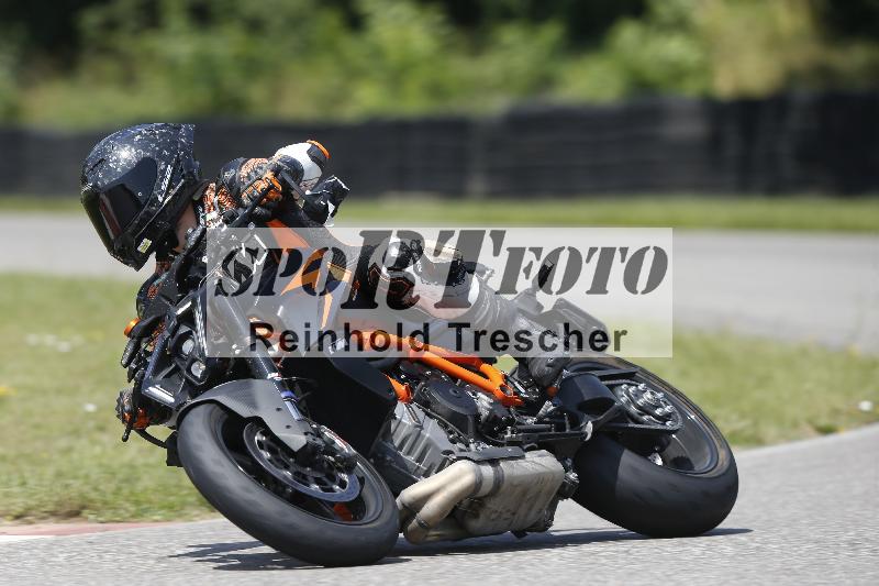 /27 12.06.2025 Ducati Schweiz Trackday Warmup  ADR/gruen-vert/27